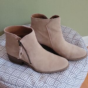 White Mountain Beige Ankle Booties